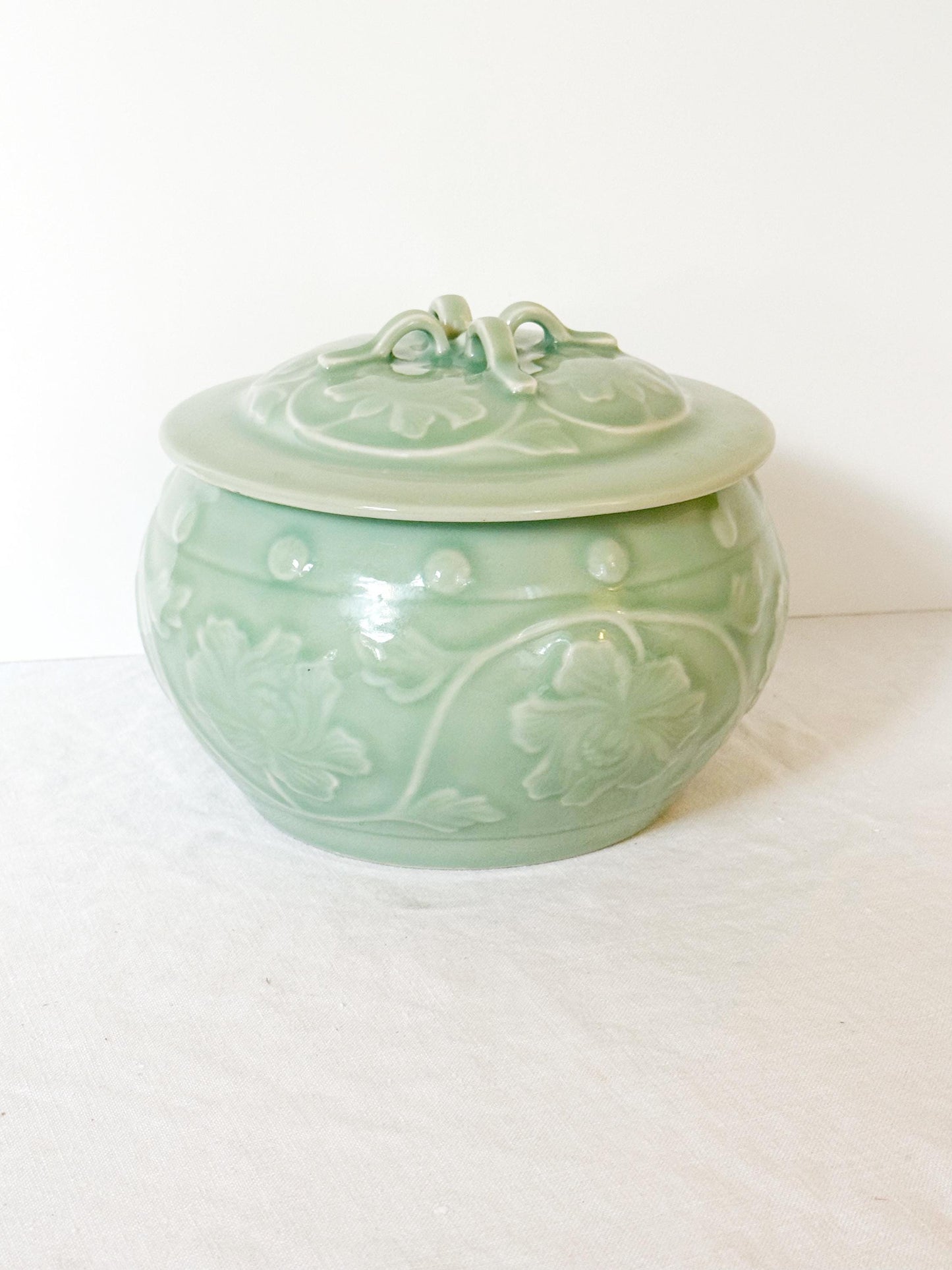 Ornate Emerald Green Jar